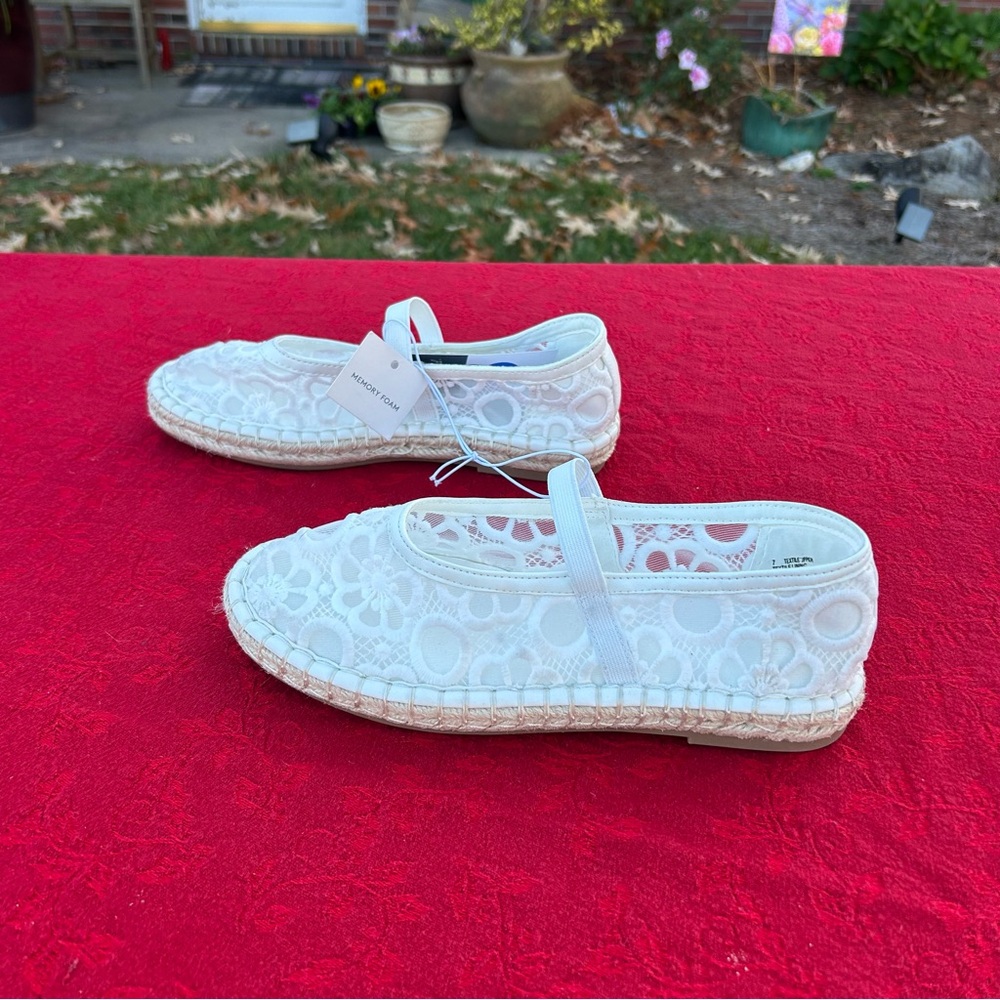 Women's Celia Floral Lace Mary Jane Espadrille Flat by universal‎ thread size 7 - Picture 5 of 7